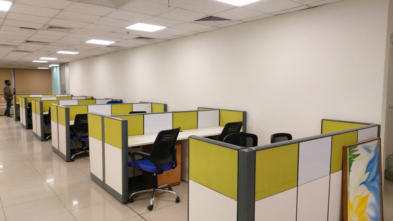 Wings Glass Wall Covering